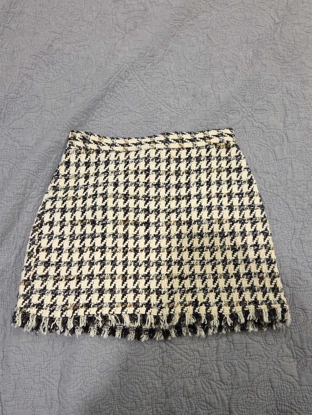 Elisabetta Franchi Houndstooth Tweed Mini Skirt W/ Frayed Hem Size 42 (US 6)
